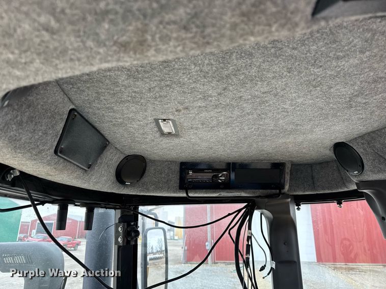 image for item DH9236 2015 TerraGator 8300B spreader