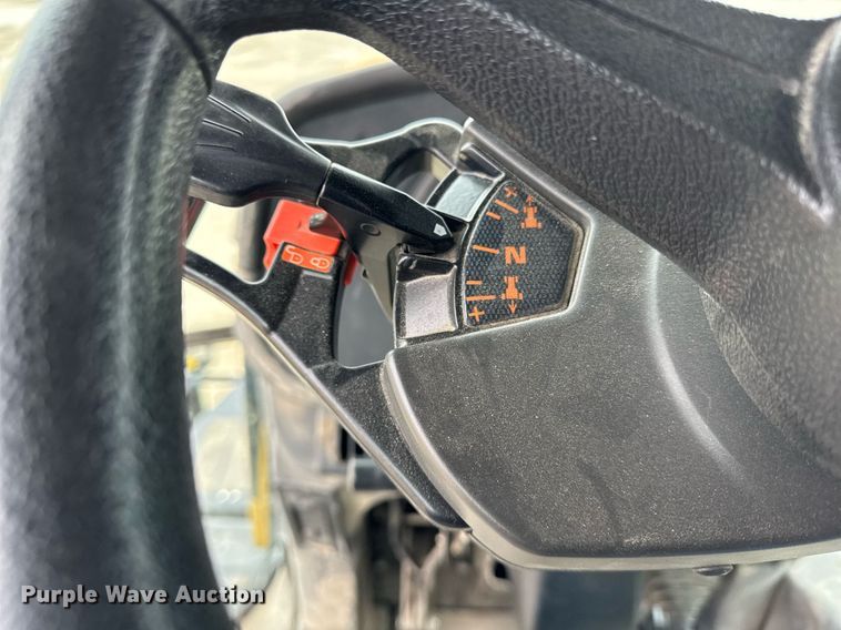 image for item DH9236 2015 TerraGator 8300B spreader