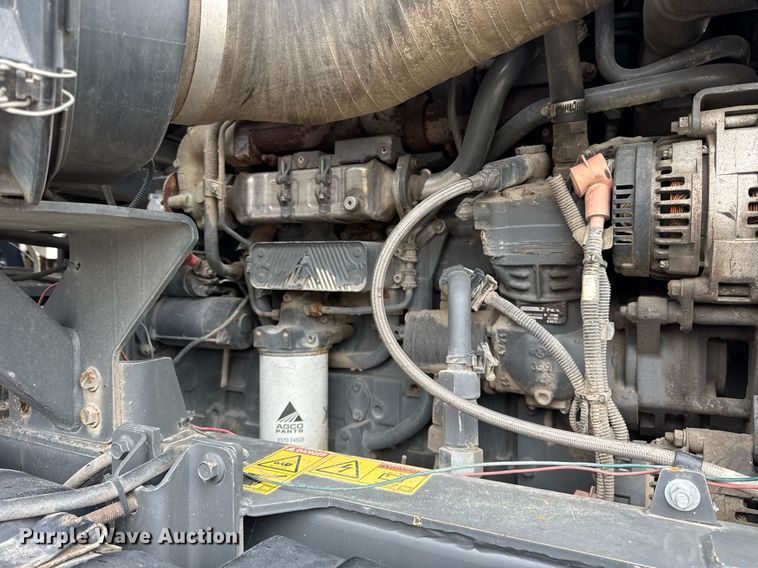 image for item DH9236 2015 TerraGator 8300B spreader