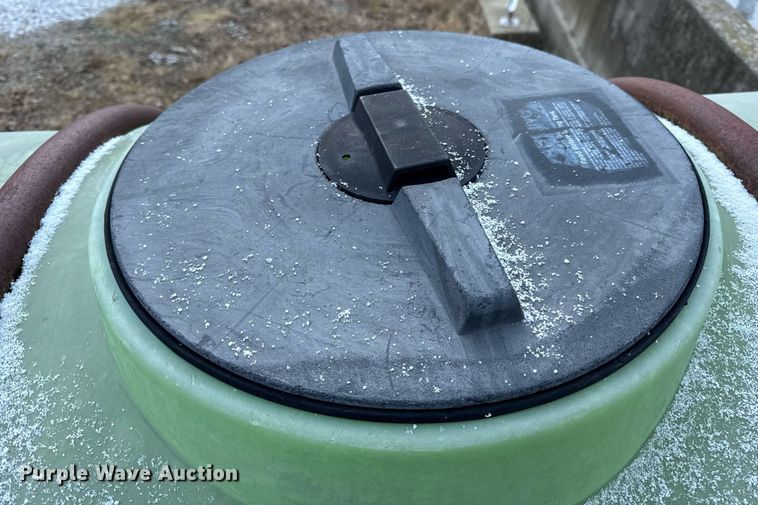 image for item DH9454 Nurse tank trailer