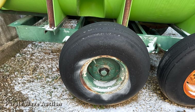 image for item DH9454 Nurse tank trailer