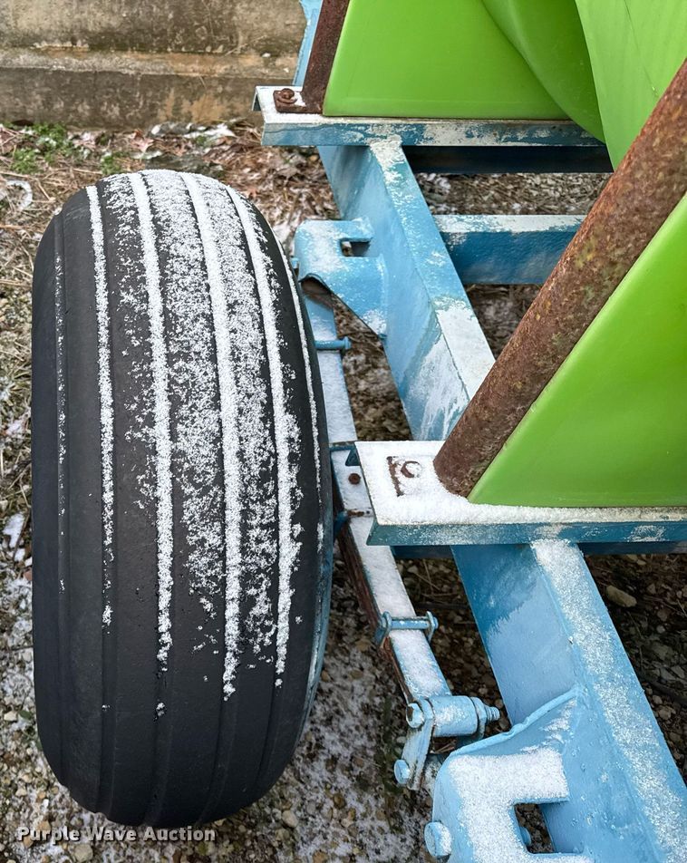 image for item DH9457 Nurse tank trailer