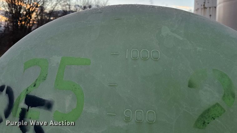 image for item DH9500 Nurse tank trailer