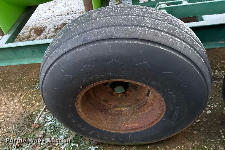 image for item DH9500 Nurse tank trailer