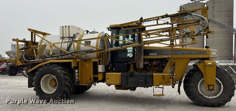 image for item DH9562 2009 TerraGator 9203 sprayer