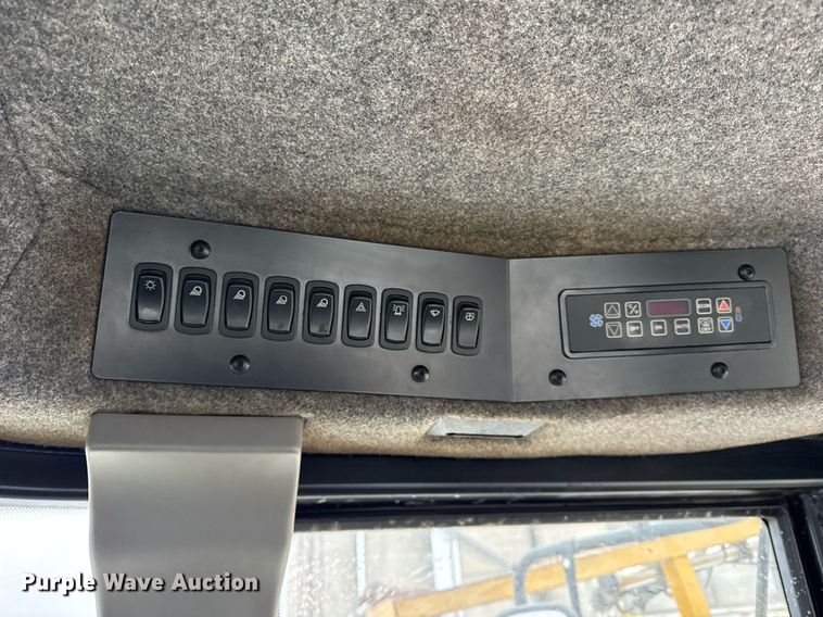 image for item DH9562 2009 TerraGator 9203 sprayer