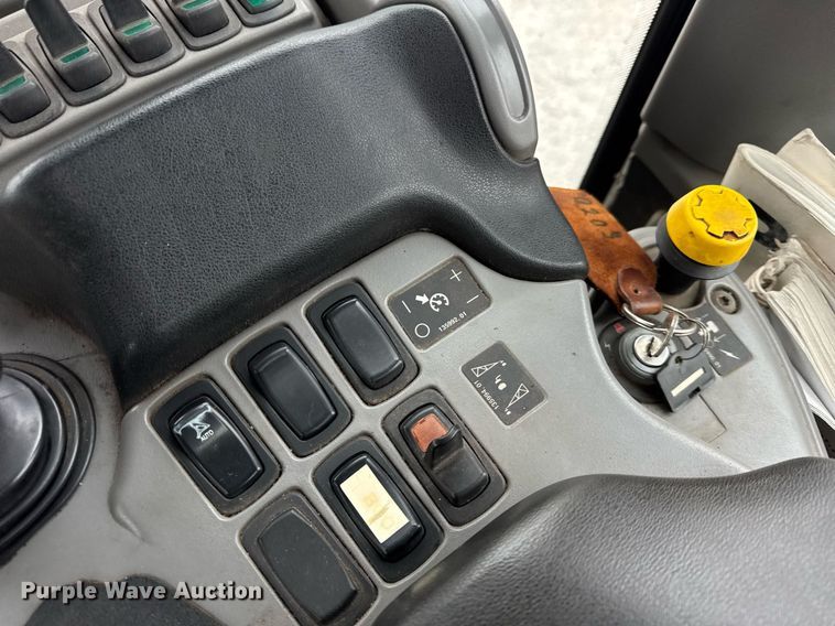 image for item DH9562 2009 TerraGator 9203 sprayer