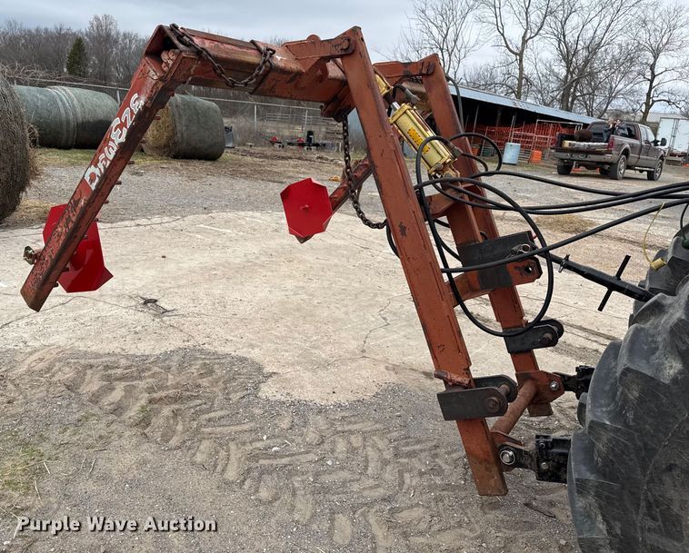 image for item DM5503 DewEze hay bale unroller