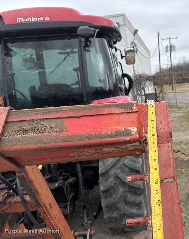 image for item DM5503 DewEze hay bale unroller