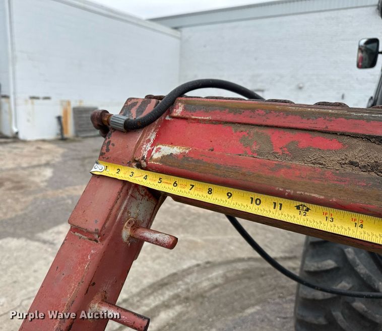 image for item DM5503 DewEze hay bale unroller