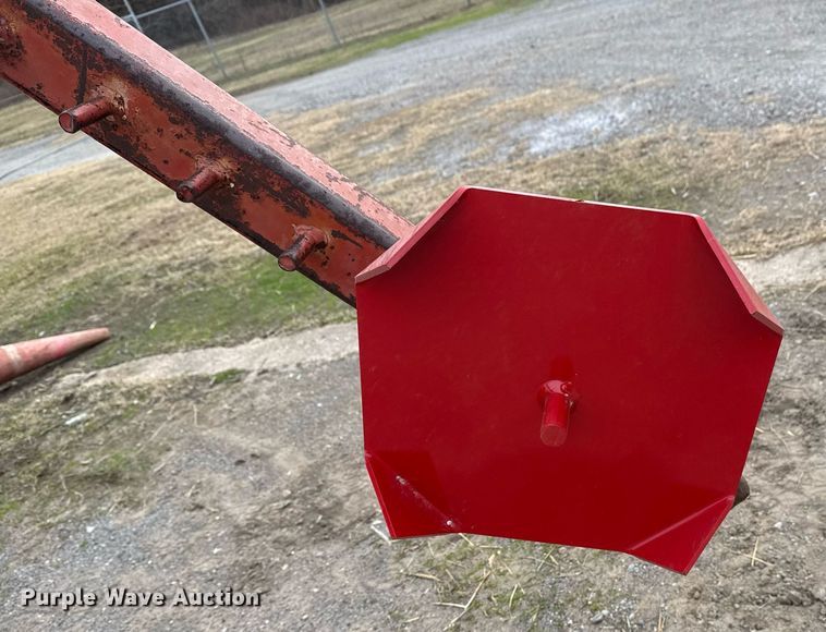 image for item DM5503 DewEze hay bale unroller