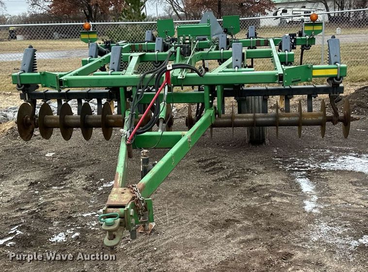 image for item DN0884 John Deere 714 disk ripper