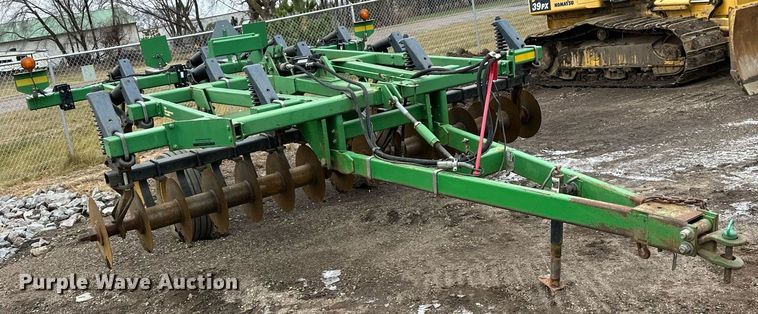 image for item DN0884 John Deere 714 disk ripper