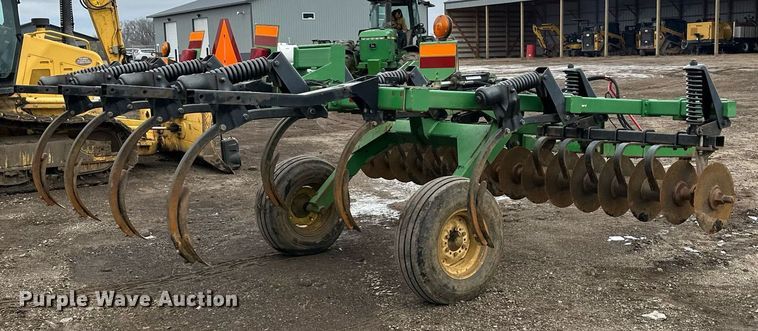 image for item DN0884 John Deere 714 disk ripper