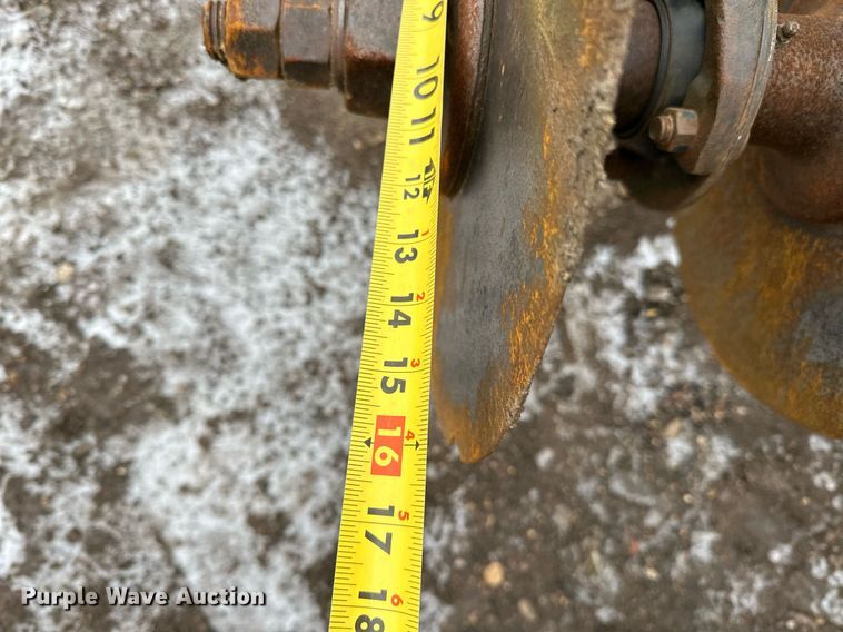 image for item DN0884 John Deere 714 disk ripper