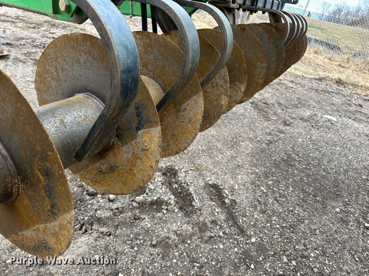 image for item DN0884 John Deere 714 disk ripper