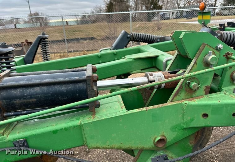 image for item DN0884 John Deere 714 disk ripper