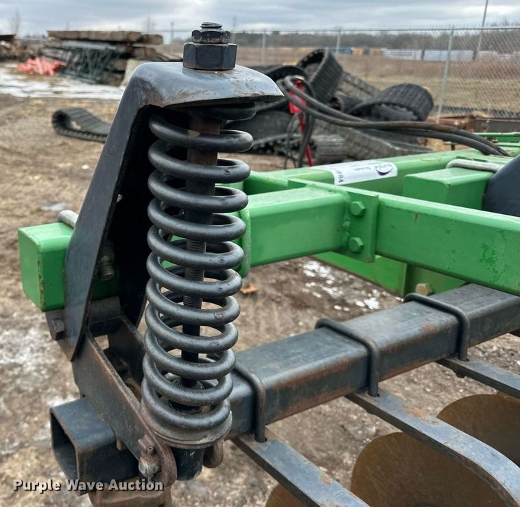 image for item DN0884 John Deere 714 disk ripper