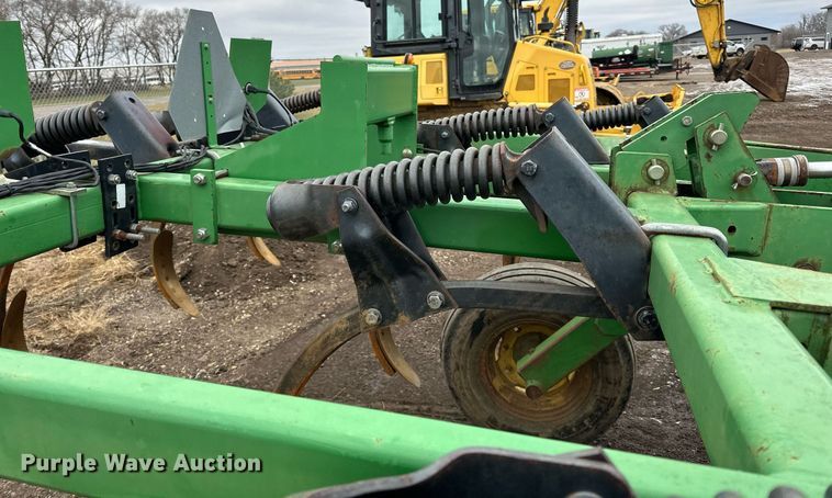 image for item DN0884 John Deere 714 disk ripper