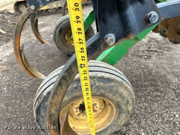 image for item DN0884 John Deere 714 disk ripper