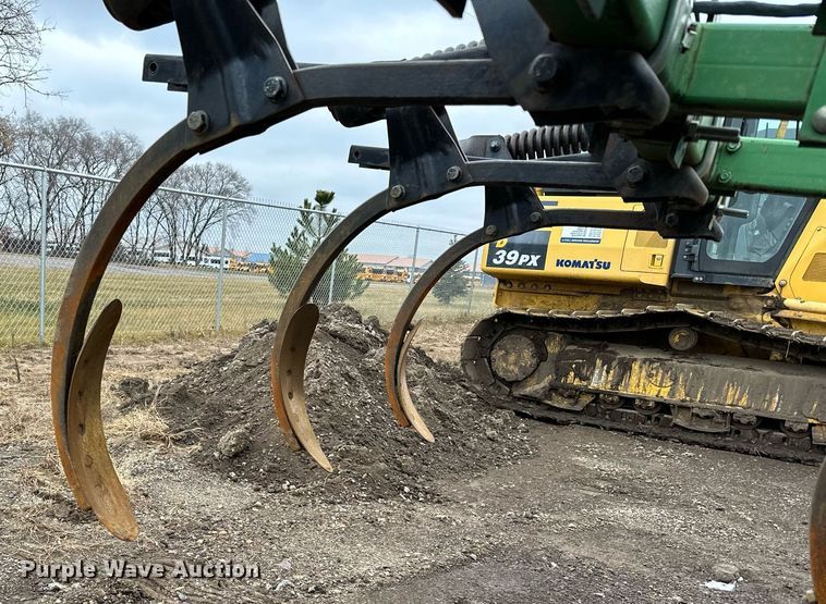 image for item DN0884 John Deere 714 disk ripper