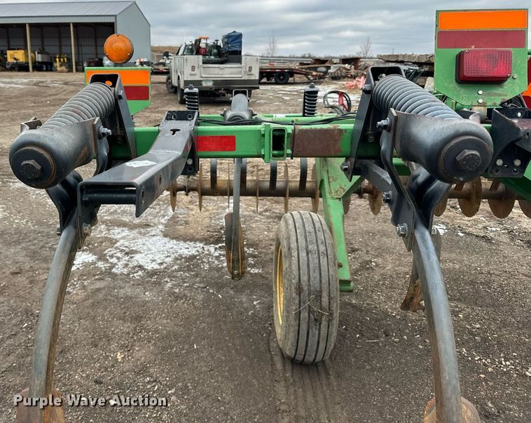 image for item DN0884 John Deere 714 disk ripper