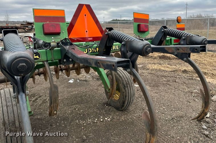 image for item DN0884 John Deere 714 disk ripper