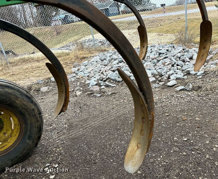 image for item DN0884 John Deere 714 disk ripper