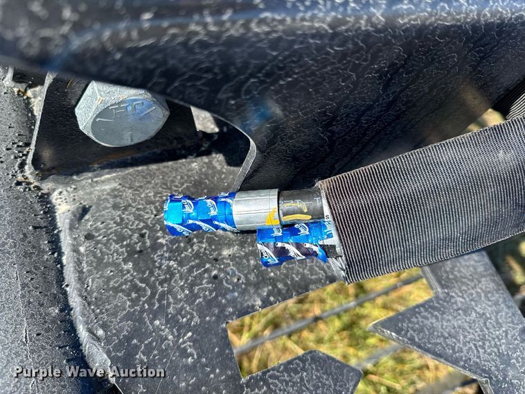 image for item DO0125 KC skid steer grapple bucket