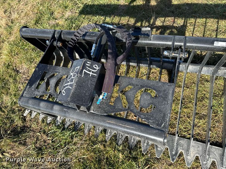 image for item DO0125 KC skid steer grapple bucket