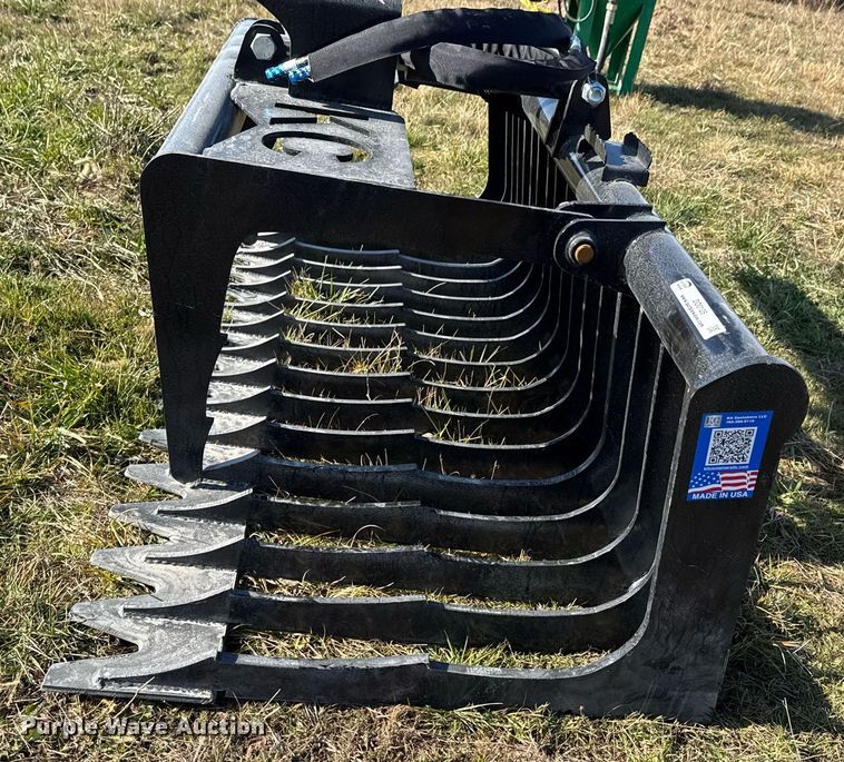 image for item DO0125 KC skid steer grapple bucket