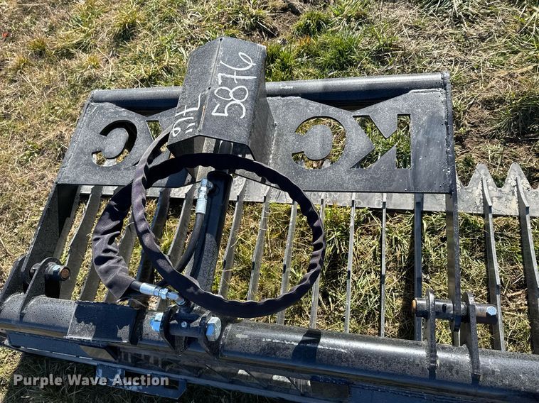 image for item DO0125 KC skid steer grapple bucket