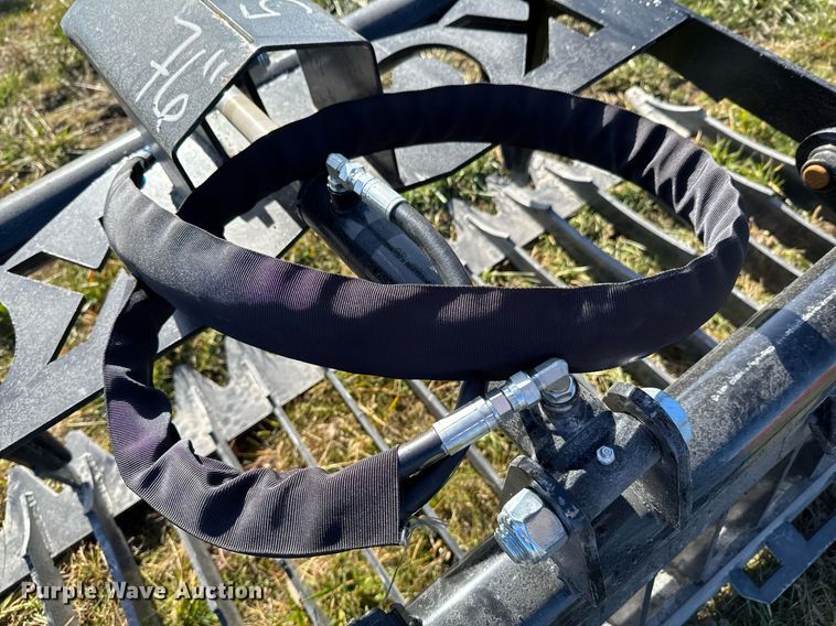 image for item DO0125 KC skid steer grapple bucket