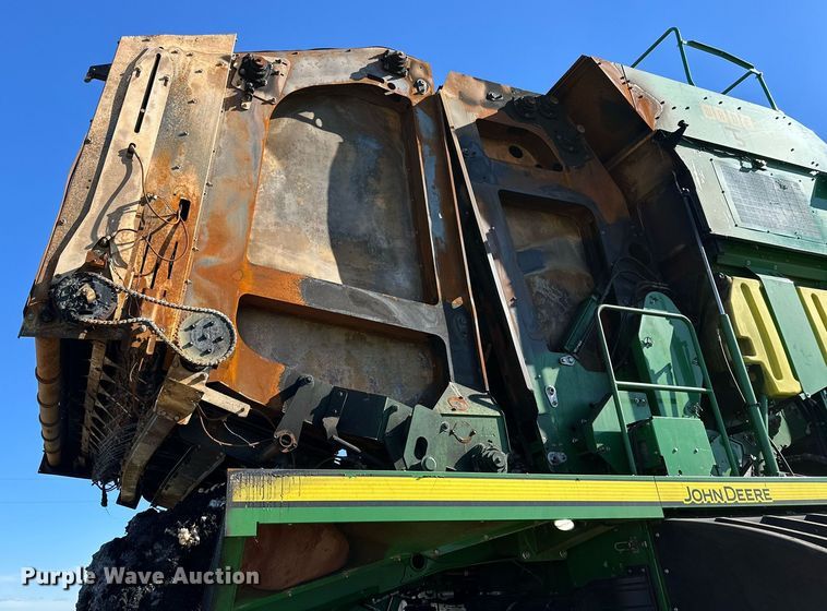 image for item DP6054 2019 John Deere CP690 RWA cotton picker