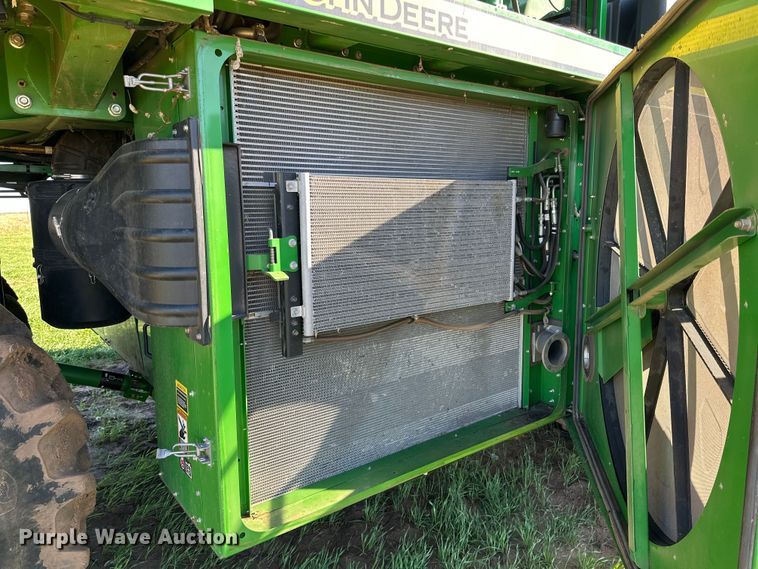 image for item DP6054 2019 John Deere CP690 RWA cotton picker