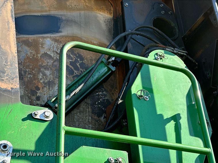 image for item DP6054 2019 John Deere CP690 RWA cotton picker