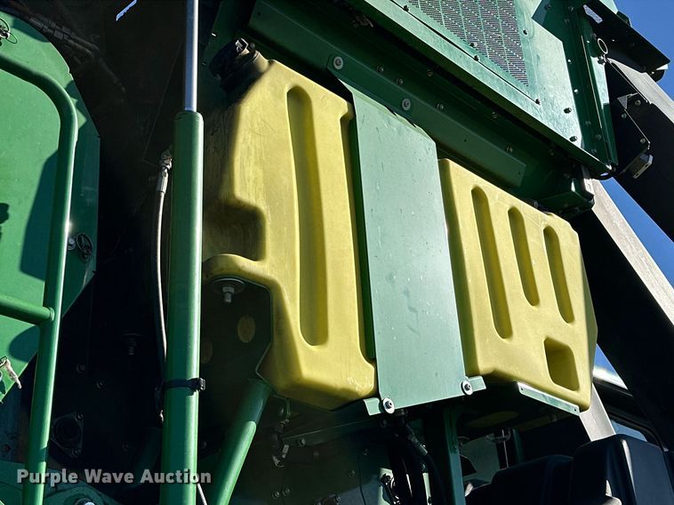 image for item DP6054 2019 John Deere CP690 RWA cotton picker