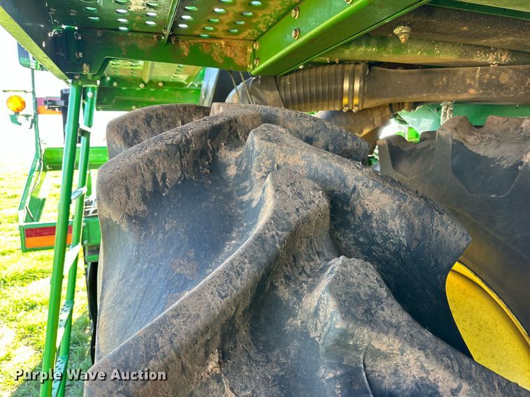 image for item DP6054 2019 John Deere CP690 RWA cotton picker