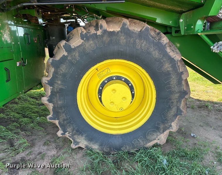 image for item DP6054 2019 John Deere CP690 RWA cotton picker