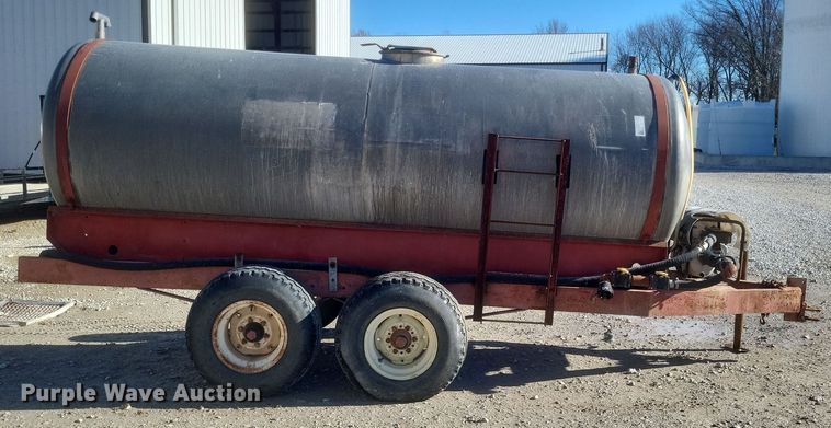 image for item DQ3849 Tank trailer