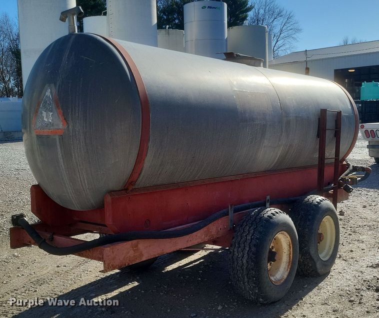 image for item DQ3849 Tank trailer