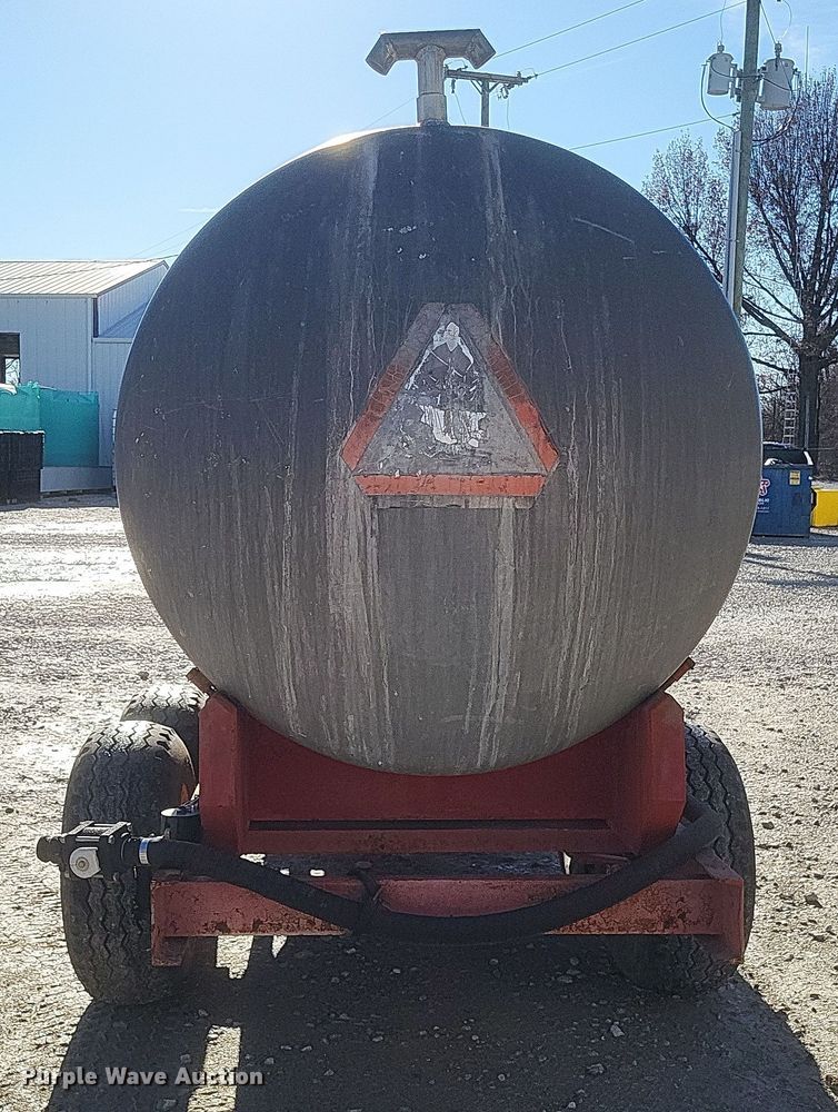 image for item DQ3849 Tank trailer