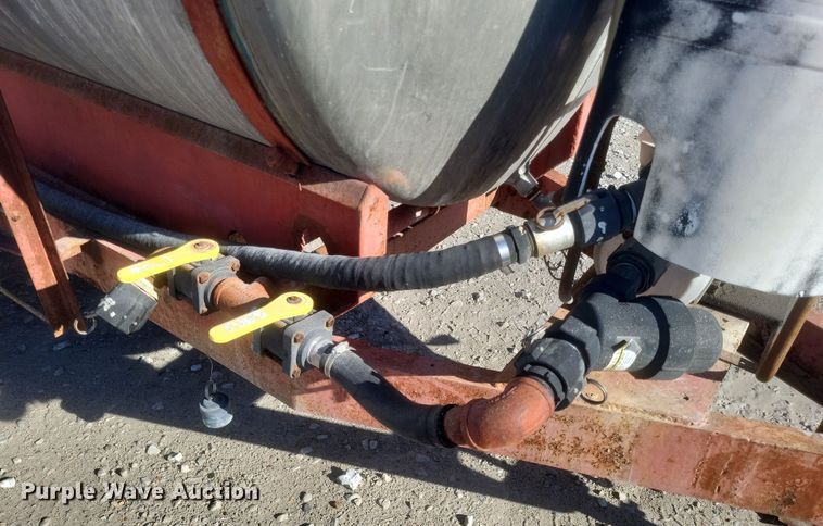 image for item DQ3849 Tank trailer