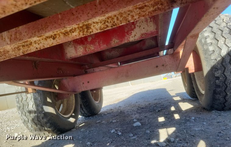 image for item DQ3849 Tank trailer