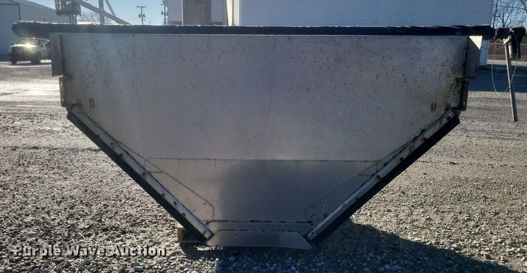 image for item DQ3850 New Leader L4000G4 spreader