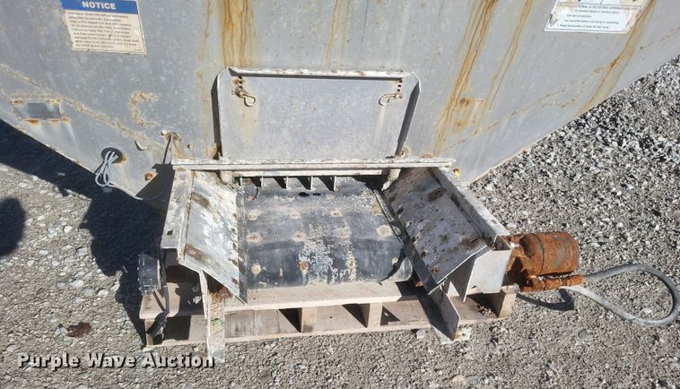 image for item DQ3850 New Leader L4000G4 spreader