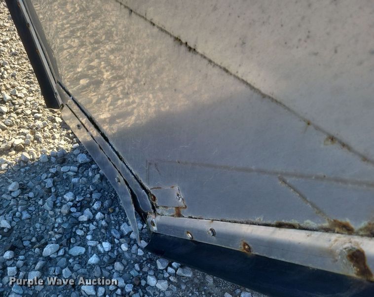 image for item DQ3850 New Leader L4000G4 spreader