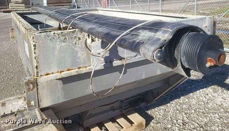 image for item DQ3850 New Leader L4000G4 spreader