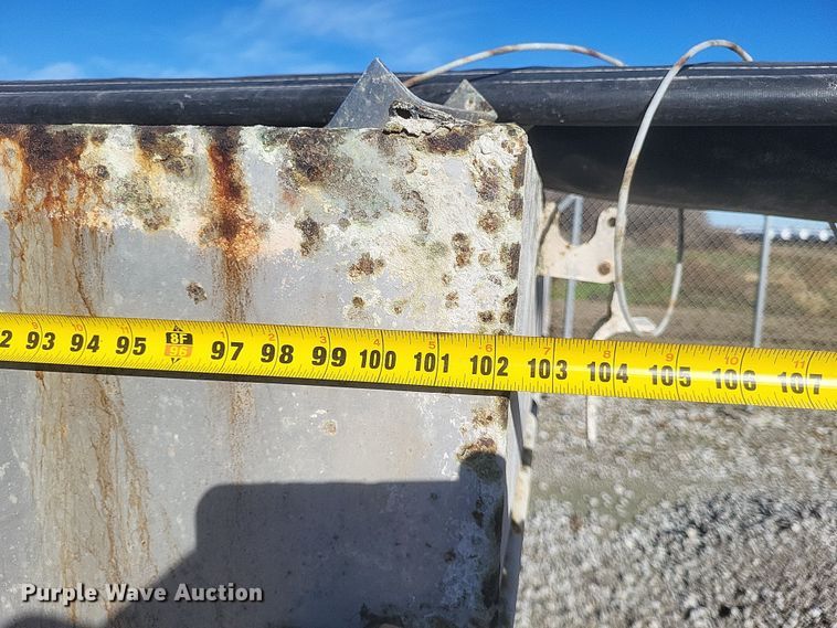 image for item DQ3850 New Leader L4000G4 spreader