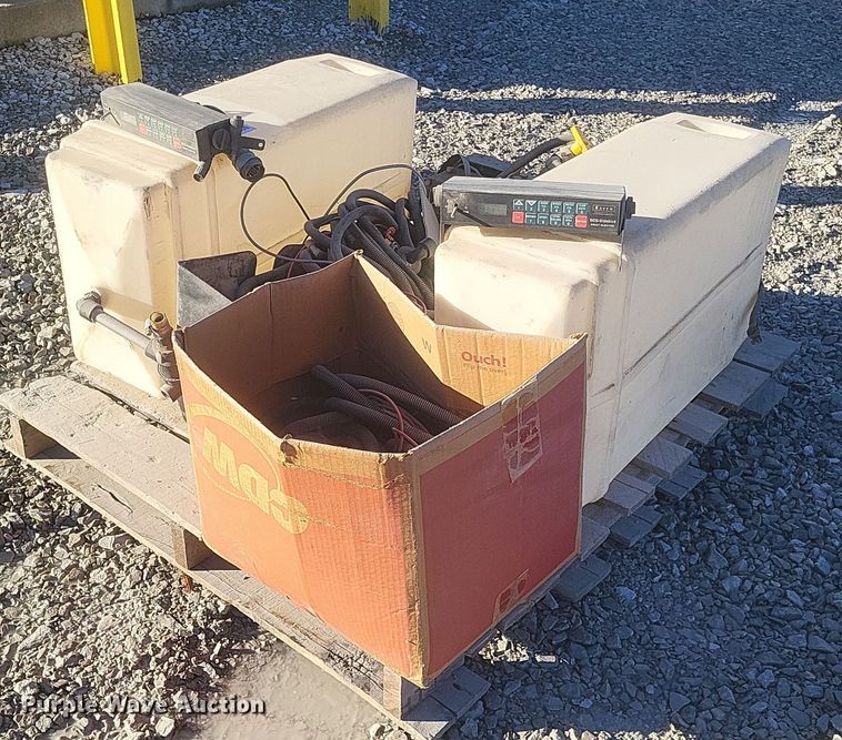 image for item DQ3859 Applicator parts